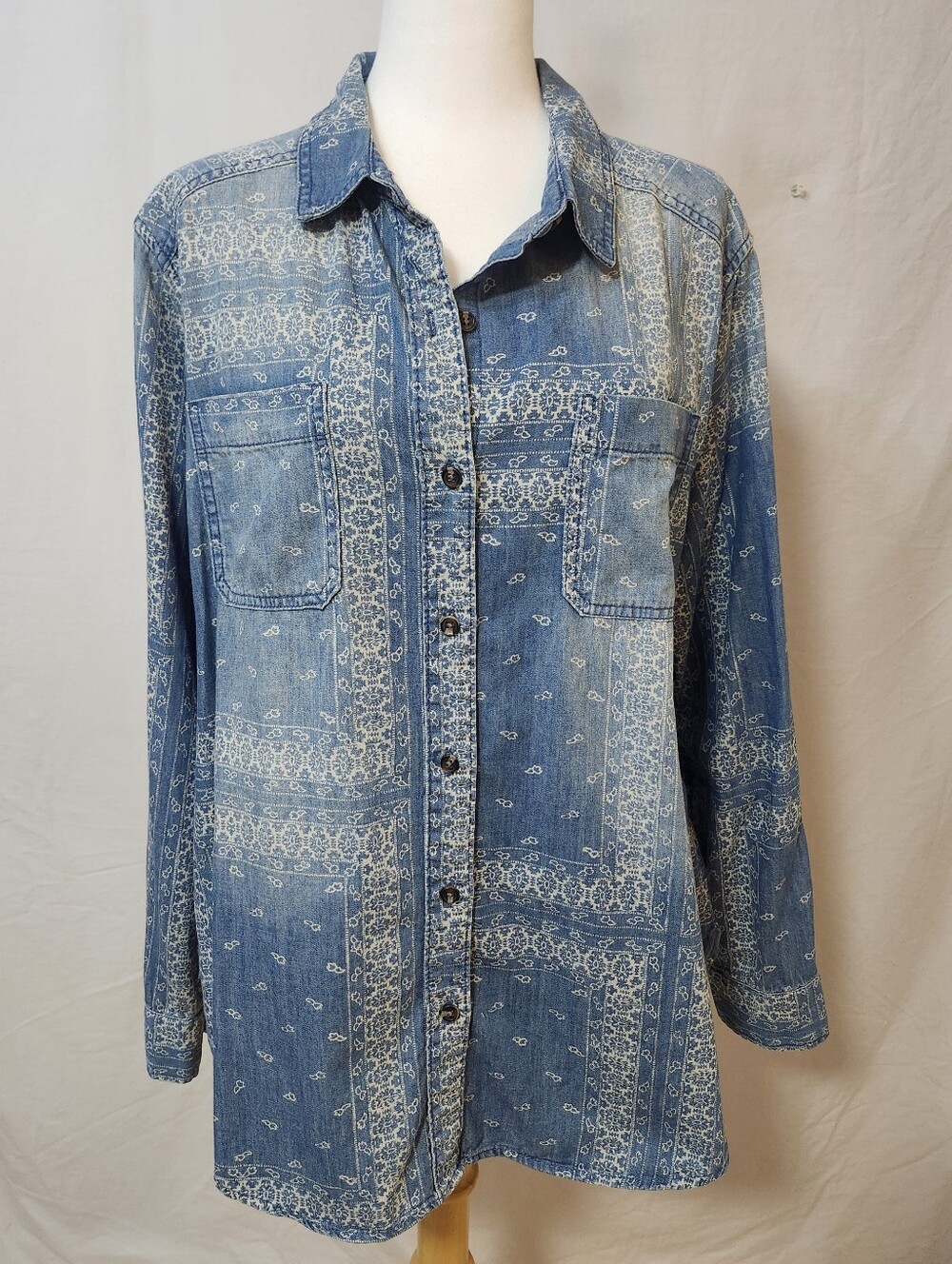Women's Mossimo Supply Co. Boyfriend Fit Blue Printed Denim Button-Down Shirt